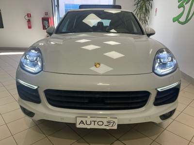 Porsche Cayenne 3.0 Diesel Platinum Edition Bianco usata Trento