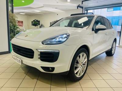 Porsche Cayenne 3.0 Diesel Platinum Edition Bianco usata Trento