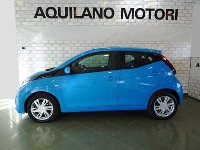 Toyota Aygo 1.0 VVT-i 69 CV 5 porte x-play MMT usata San Severo