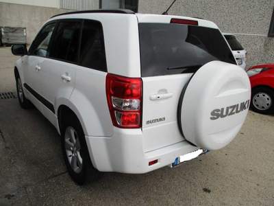 Suzuki Grand Vitara 4 X 4 Bianco usata Bracciano
