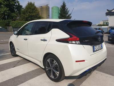 Nissan Leaf Tekna 40 kWh Grigio usata Carugo