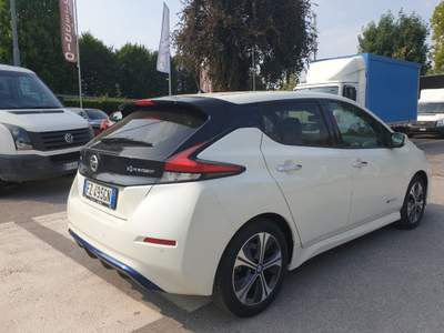 Nissan Leaf Tekna 40 kWh Grigio usata Carugo