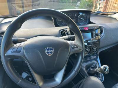 Lancia Ypsilon Pari al nuovo usata Giugliano in Campania