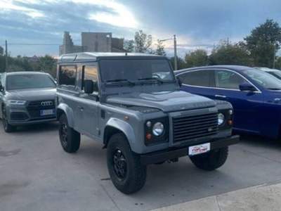 Land Rover Defender Defender 90 2.2 td SE SW Nero usata Gioia Sannitica