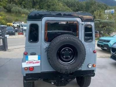 Land Rover Defender Defender 90 2.2 td SE SW Nero usata Gioia Sannitica