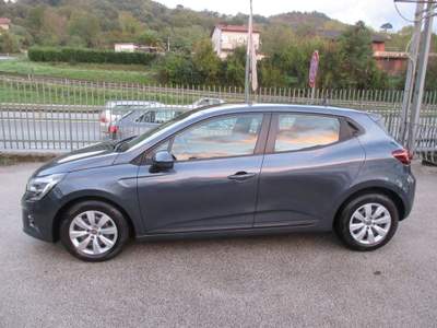 Renault Clio TCe 100 CV 5 porte Business NAVIG Grigio usata Atripalda