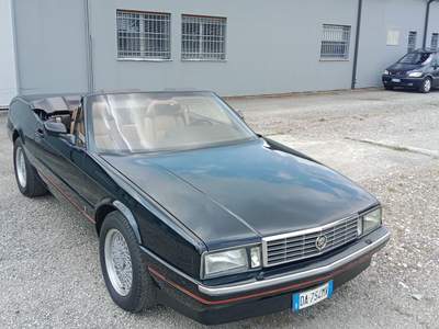 Cadillac Allanté 1° serie - Cerificata ASI Nero usata Fusignano