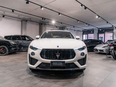 Maserati Levante 3.8 V8 Trofeo 580cv auto*FERRARI*IVA ESP.* Bianco usata MILANO