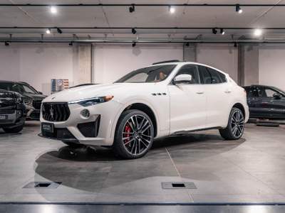 Maserati Levante 3.8 V8 Trofeo 580cv auto*FERRARI*IVA ESP.* Bianco usata MILANO