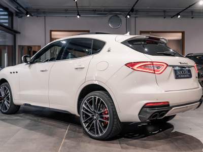 Maserati Levante 3.8 V8 Trofeo 580cv auto*FERRARI*IVA ESP.* Bianco usata MILANO
