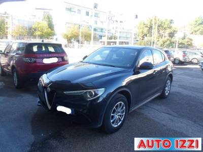 Alfa Romeo Stelvio  2.2 t Business Q4 190cv auto Nero usata Vasto