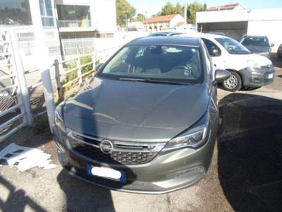Opel Astra  Sports Tourer 1.6 cdti Innovation s&s 110cv my18.5 Grigio usata Vasto