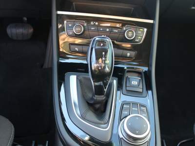 BMW Serie 2 Gran Tourer 220d d Gran Tourer 7 posti Business aut. Blu/Azzurro usata San Salvatore Telesino