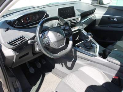 Peugeot 5008 2.0 BlueHDi 150 S&S Business TETTO APRIBILE  7 POS Grigio usata San Salvatore Telesino
