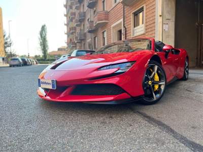 Ferrari SF90 SPIDER UFFICIALE FULL IVA ESPOSTA REALE!! Grigio usata Torino