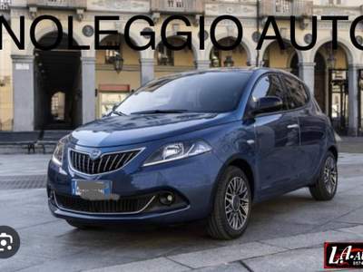 Lancia Ypsilon 1.2 69 CV 5p. S&S Platinum Blu/Azzurro usata Agliana