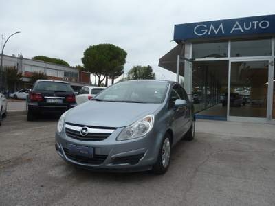 Opel Corsa 1.2 3 porte Club Ok Neopatentati Argento usata Forlì