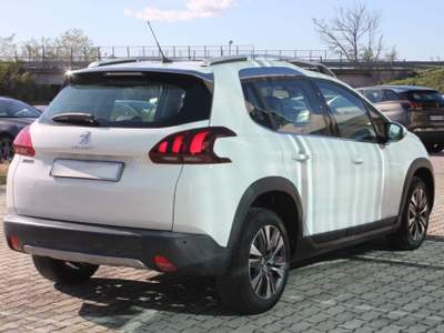 Peugeot 2008 1.5 BlueHDi 120cv EAT6 S&S Allure Bianco usata San Salvatore Telesino