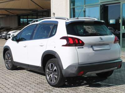 Peugeot 2008 1.5 BlueHDi 120cv EAT6 S&S Allure Bianco usata San Salvatore Telesino