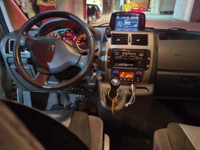 Peugeot Expert Tepee 2.0 HDi 125CV 9 Posti usata Nogaredo