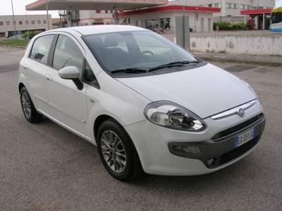 Fiat Punto Evo 1.3 Mjt 95 CV DPF 5 porte S&S Dynamic Bianco usata Montemesola