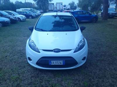 Ford Fiesta 1.4 TDCi 70CV 3 porte Van Bianco usata Cesena