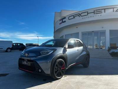 Toyota Aygo 1.0 VVT-i 72 CV 5p. Undercover Blu/Azzurro usata Poggiardo