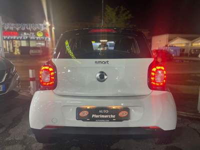 Smart ForFour 70 1.0 twinamic Passion Bianco usata Roma