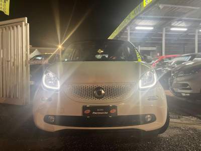 Smart ForFour 70 1.0 twinamic Passion Bianco usata Roma