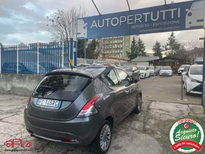 Lancia Ypsilon 1.2 69 CV 5 porte Gold Grigio usata Palermo