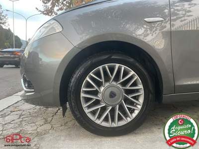 Lancia Ypsilon 1.2 69 CV 5 porte Gold Grigio usata Palermo