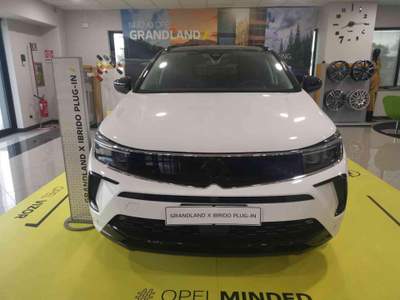 Opel Grandland 1.6 PHEV aut. AWD GS 4X4 Bianco usata Campobasso