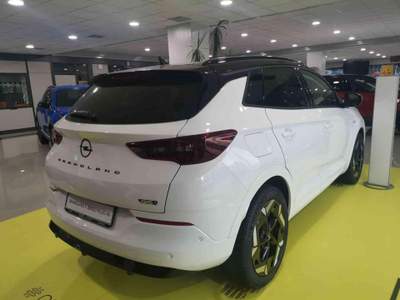 Opel Grandland 1.6 PHEV aut. AWD GS 4X4 Bianco usata Campobasso