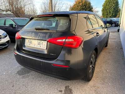 Mercedes-Benz Classe A Executive Navi Pelle Uniproprietario Nero usata Oderzo