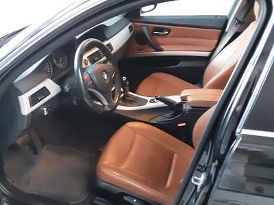 BMW Serie 3 330d Tetto panoramico apribile-navigatore-cruise Nero usata Collegno