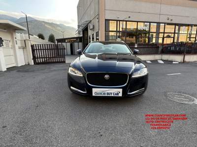Jaguar XF Sportbrake 2.0 D 180 CV AWD aut. Prestige Blu/Azzurro usata Concesio