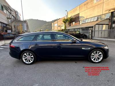 Jaguar XF Sportbrake 2.0 D 180 CV AWD aut. Prestige Blu/Azzurro usata Concesio