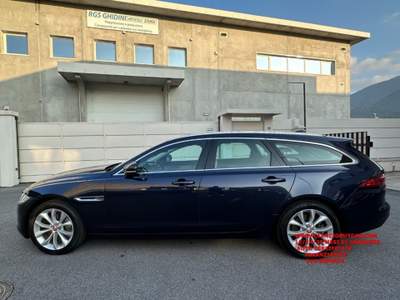 Jaguar XF Sportbrake 2.0 D 180 CV AWD aut. Prestige Blu/Azzurro usata Concesio