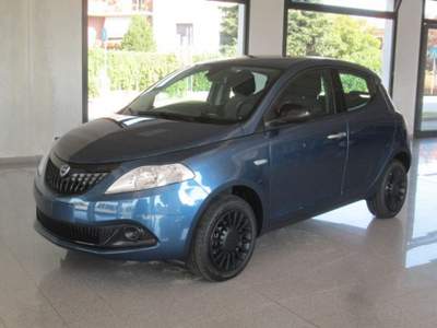 Lancia Ypsilon 1.0 FireFly 5 porte S&S Hybrid Silver Blu/Azzurro usata PANDINO