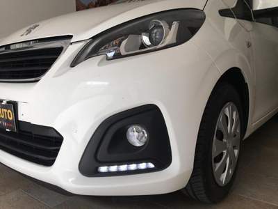 Peugeot 108 VTi 68 5 porte Allure Bianco usata Alcamo
