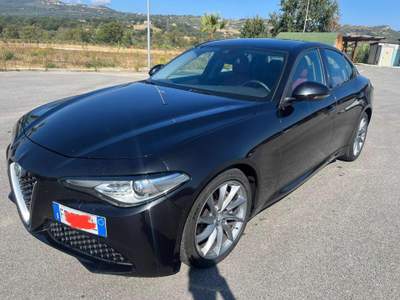Alfa Romeo Giulia 2.2 Turbodiesel 180 CV Business Sport Nero usata Francavilla in Sinni