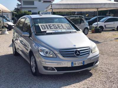 Mercedes-Benz Classe B CDI cambio automatico km certificati Grigio usata Acerra