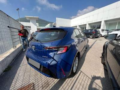 Toyota Corolla 1.8 Hybrid Active Blu/Azzurro usata Nola