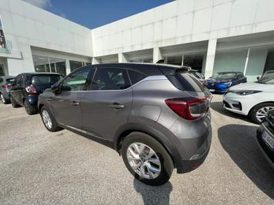 Renault Captur Plug-in Hybrid E-Tech 160 CV Intens Grigio usata Nola