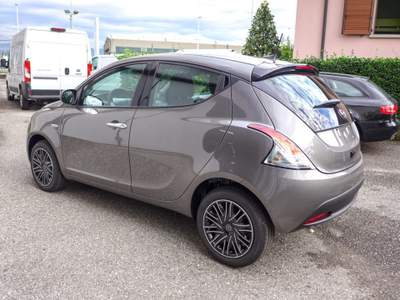 Lancia Ypsilon 1.0 FireFly 5 porte S&S Hybrid Gold km.0!! Grigio usata GRASSOBBIO