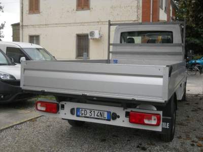 Volkswagen Crafter 35 2.0 TDI 140CV PM Cassonato Business Bianco usata Ferrara