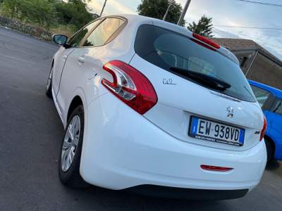Peugeot 208 UNICO PROPRIETARIO Bianco usata Viagrande