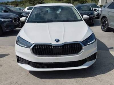 Skoda Fabia 1.0 mpi evo Ambition 65cv Bianco usata Gioia Sannitica