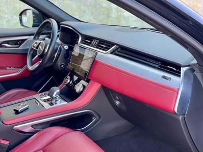 Jaguar F-Pace 2.0d D200 AWD R-Dynamic SE Nero usata Castellaneta