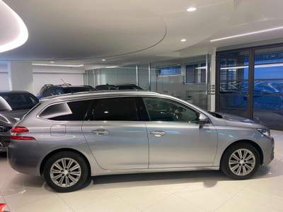 Peugeot 308 BlueHDi 130 S&S SW Allure Pack Grigio usata Sant'Antonio Abate